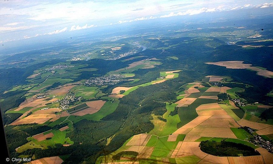 Hunsrck(aufgenommen am 8.8.2014 aus einer Ryanair-Maschine auf dem Weg nach Irland)