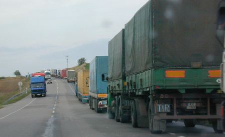 Litauen: lange LKW-Schlangen vor der Grenze