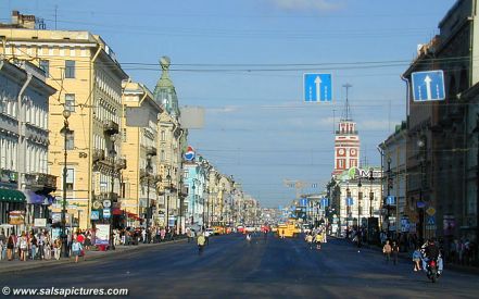 St.Petersburg, Russland: Nevski-Prospekt, die Hauptgeschäfsttrasse