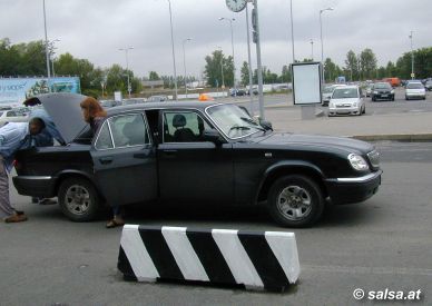 am Flughafen (Lada Wolga Taxi)